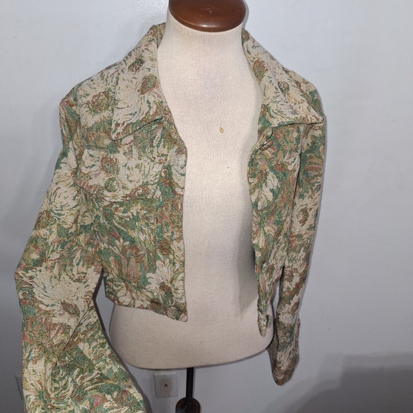 Cropped Fashion Jacket- W Sz Medium /6 - Picture 1 of 7